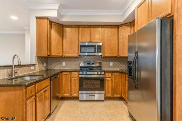 15 TICHENOR LN # 205, NEWARK CITY, NJ 07114, photo 4 of 15