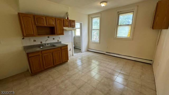 280 1/2 HUNTERDON ST, NEWARK CITY, NJ 07103, photo 5 of 15